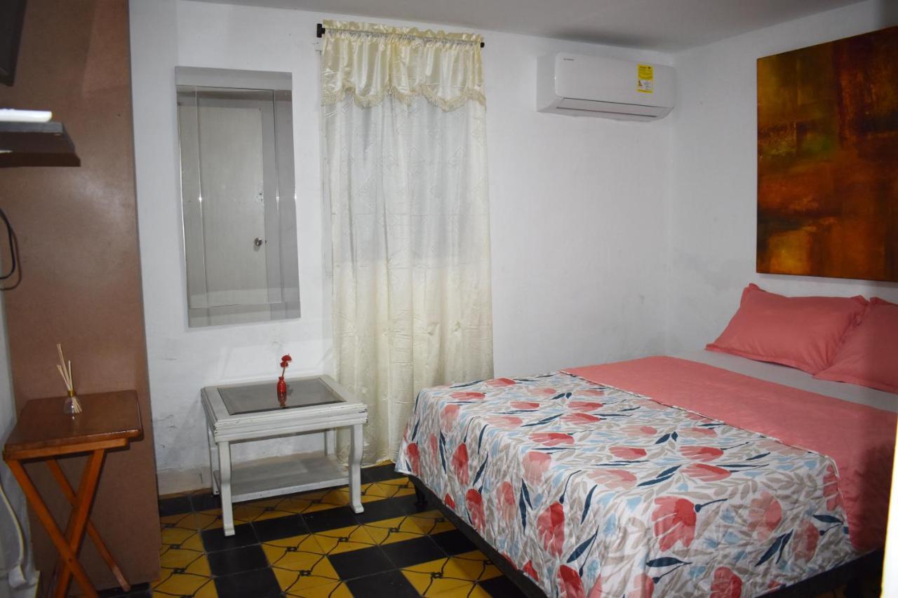 Casa Hostal Kristalu Cartagena Екстер'єр фото